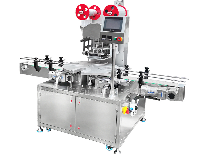 Fully automatic plastic bottle sealing machine